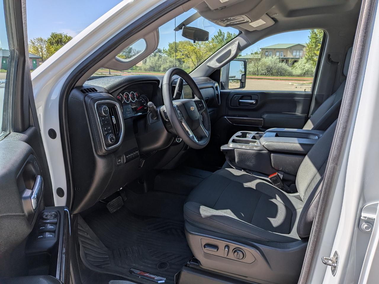 Chevrolet Silverado 2500HD LT Crew Cab Short Box 4WD 2022