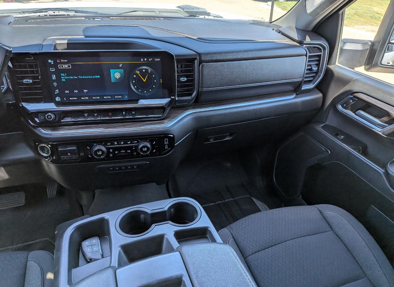 Chevrolet Silverado 3500HD LT Crew Cab 4WD 2024