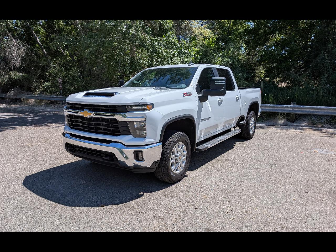 Chevrolet Silverado 2500HD LT Crew Cab Short Box 4WD 2024