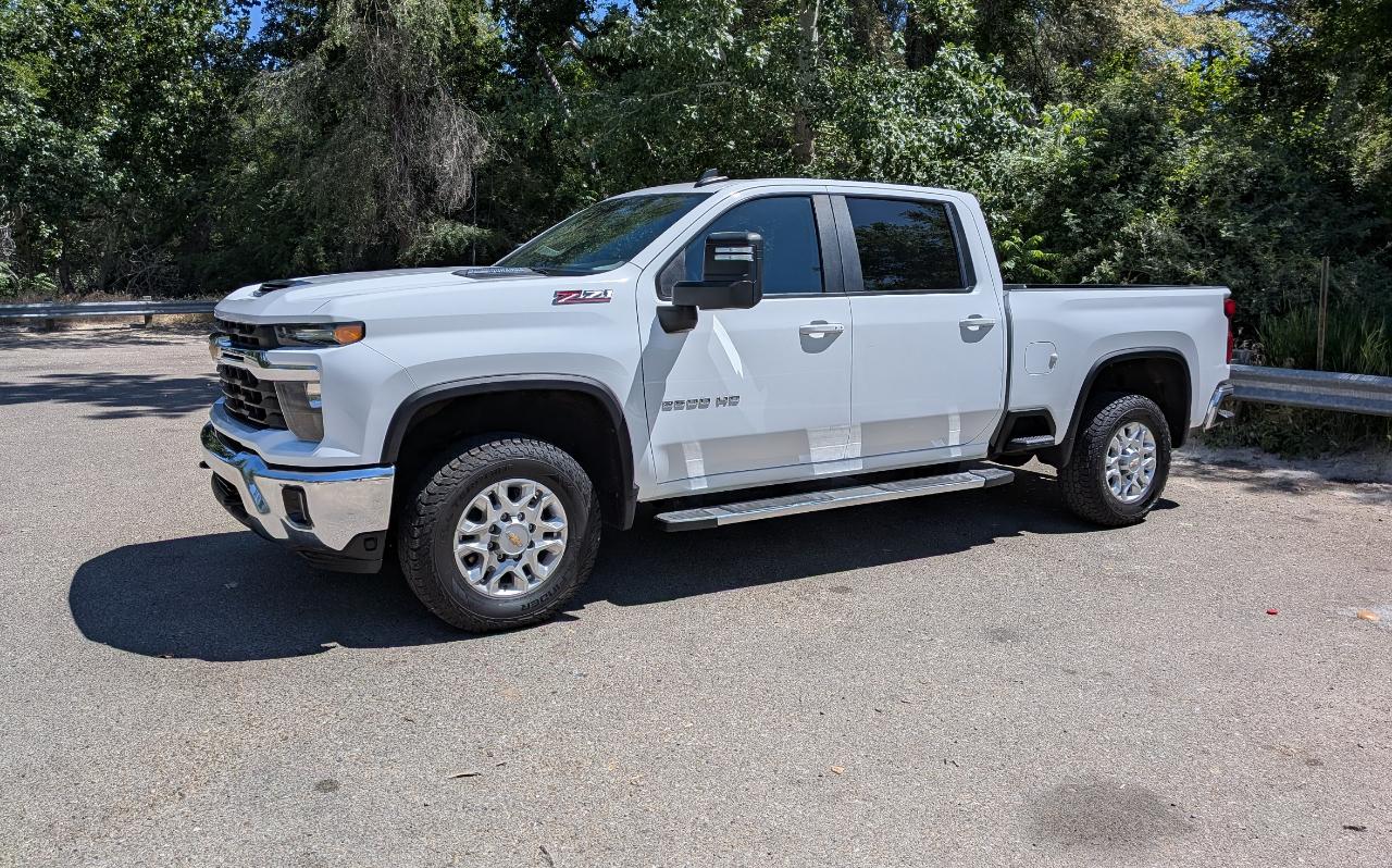 Chevrolet Silverado 2500HD LT Crew Cab Short Box 4WD 2024