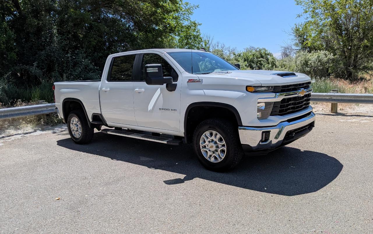 Chevrolet Silverado 2500HD LT Crew Cab Short Box 4WD 2024