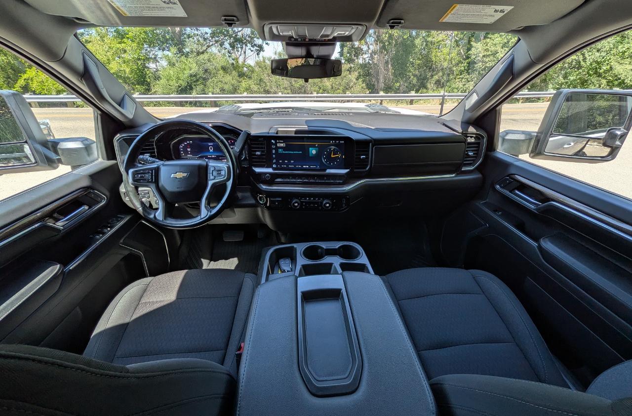 Chevrolet Silverado 2500HD LT Crew Cab Short Box 4WD 2024