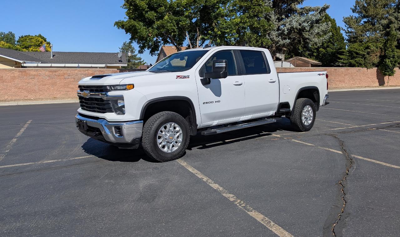 Chevrolet Silverado 2500HD LT Crew Cab Short Box 4WD 2024