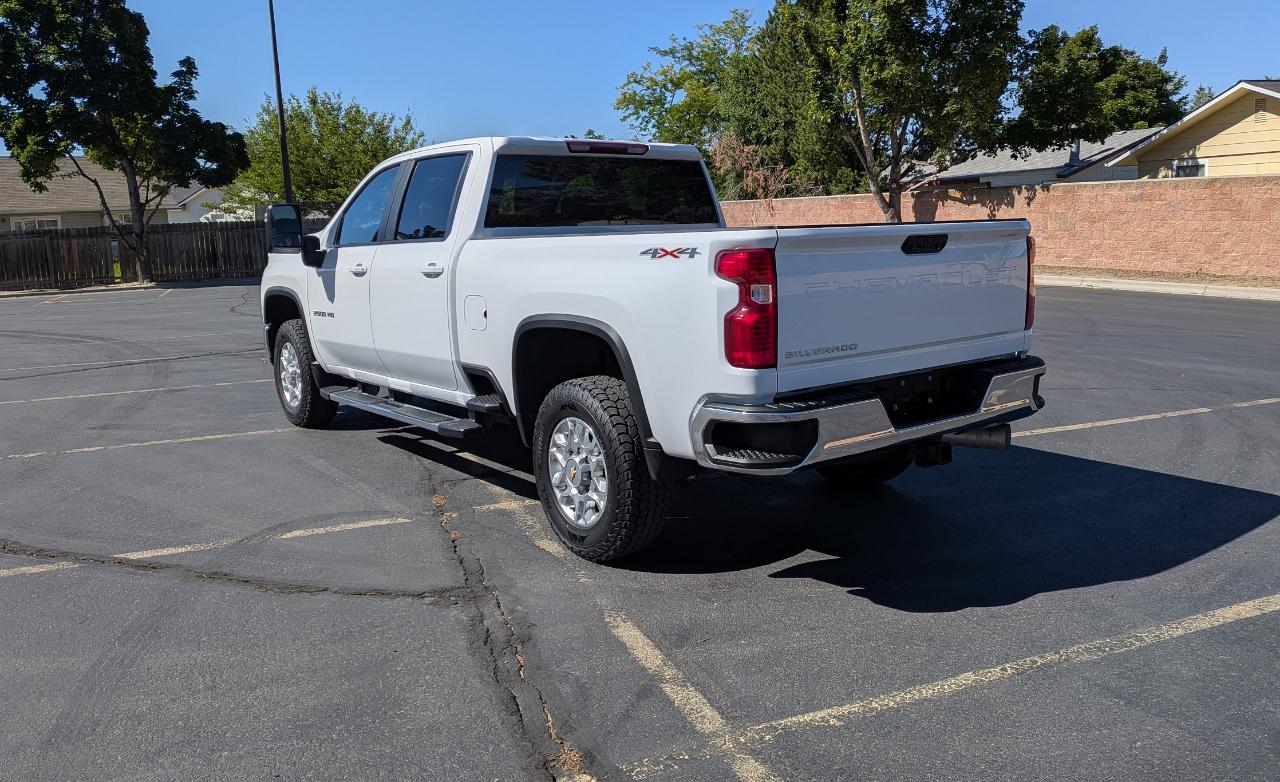 Chevrolet Silverado 2500HD LT Crew Cab Short Box 4WD 2024