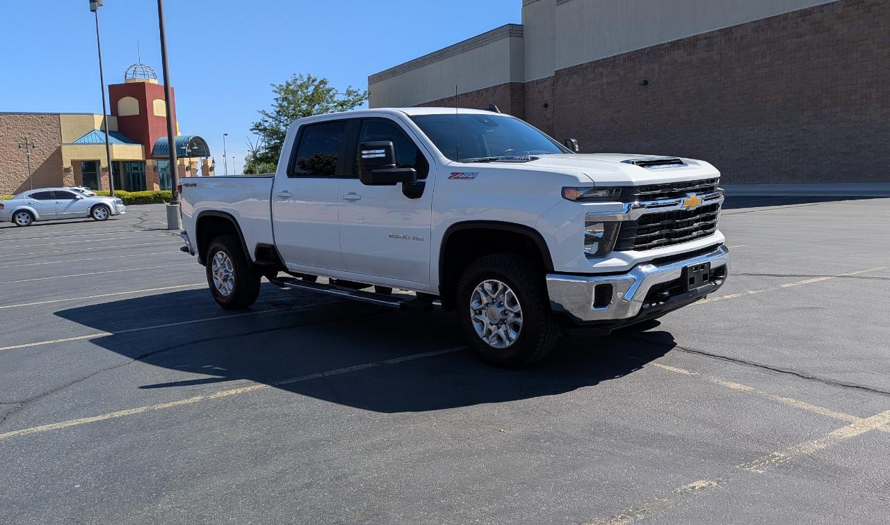 Chevrolet Silverado 2500HD LT Crew Cab Short Box 4WD 2024