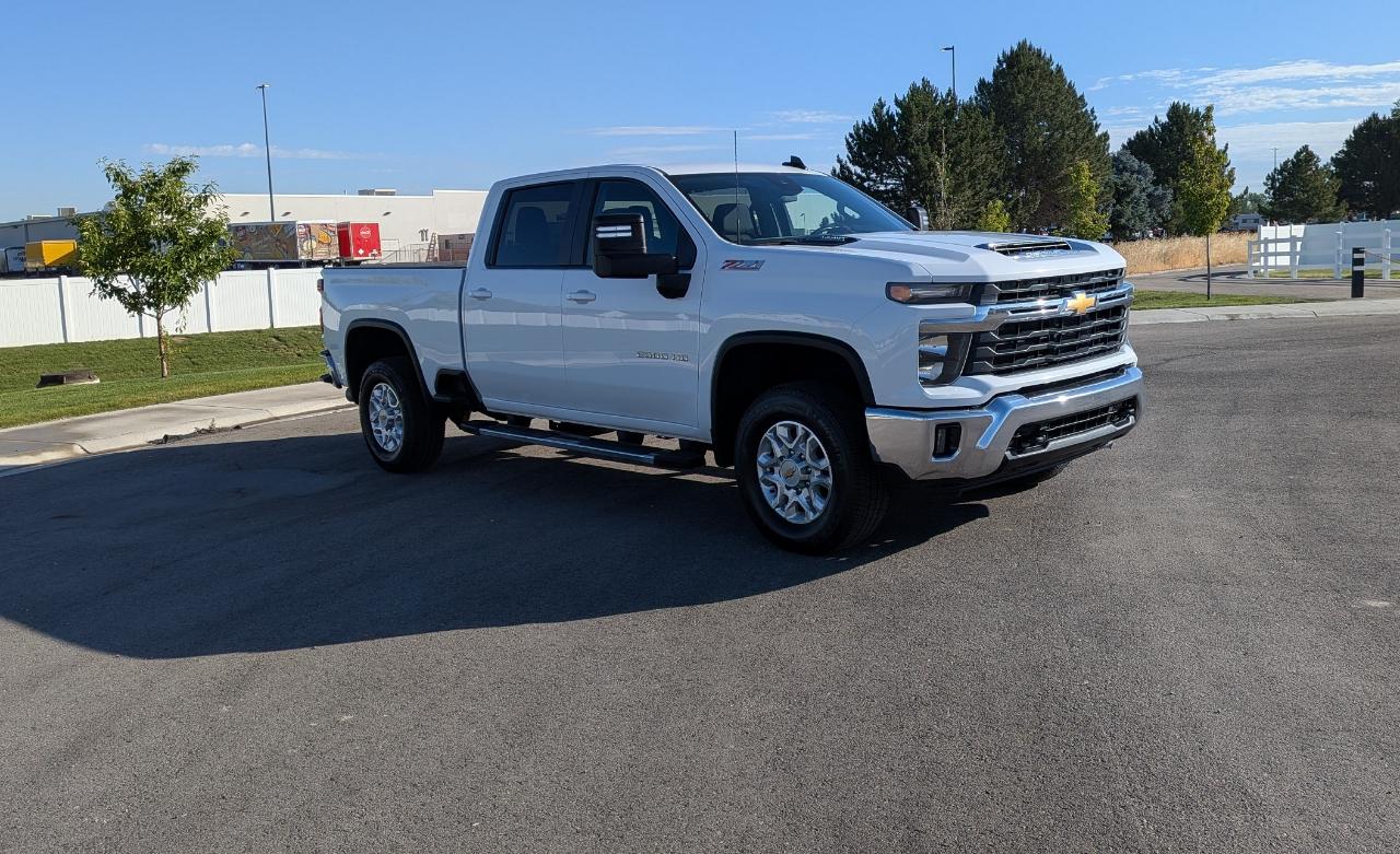 Chevrolet Silverado 2500HD LT Crew Cab Short Box 4WD 2024