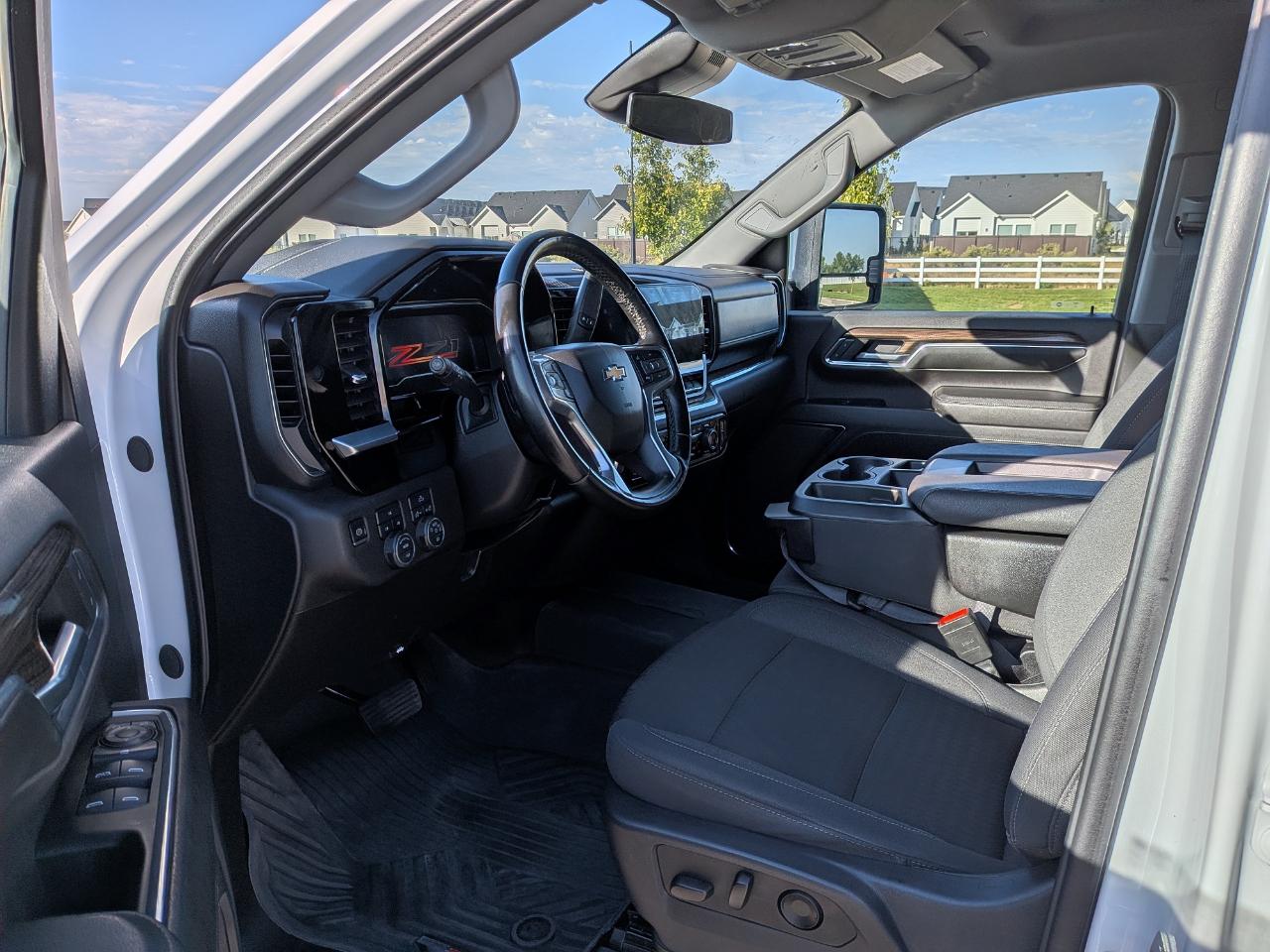 Chevrolet Silverado 2500HD LT Crew Cab Short Box 4WD 2024