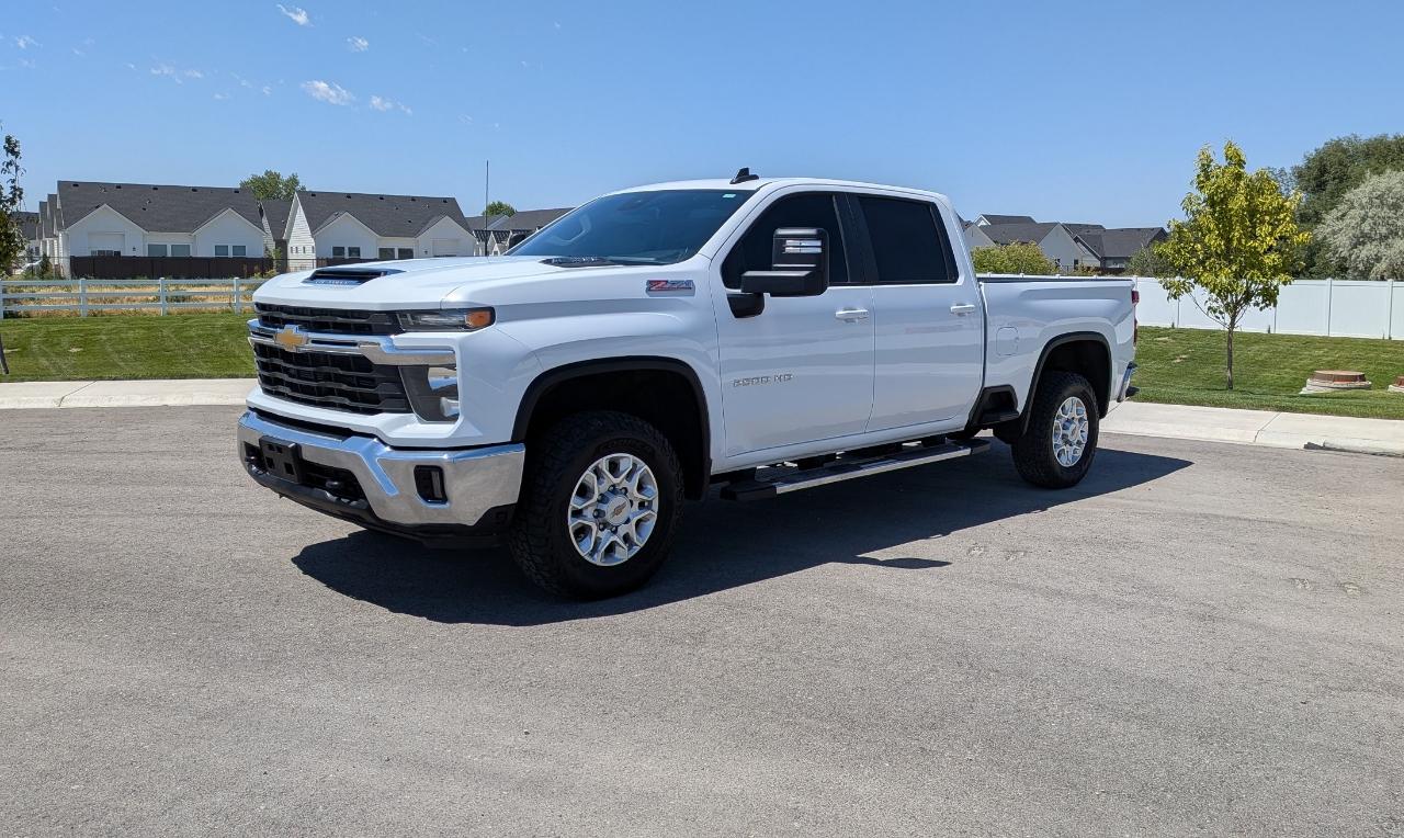 Chevrolet Silverado 2500HD LT Crew Cab Short Box 4WD 2024