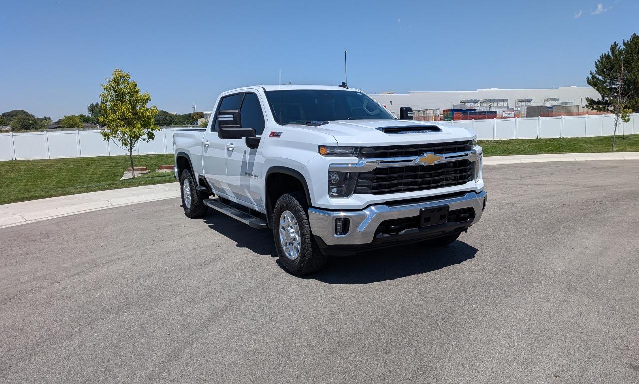 Chevrolet Silverado 2500HD LT Crew Cab Short Box 4WD 2024
