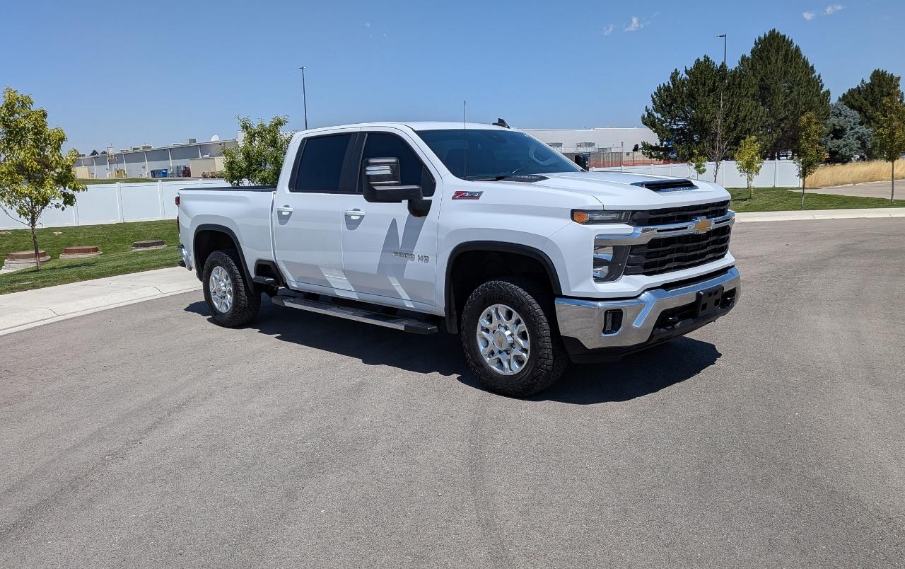 Chevrolet Silverado 2500HD LT Crew Cab Short Box 4WD 2024
