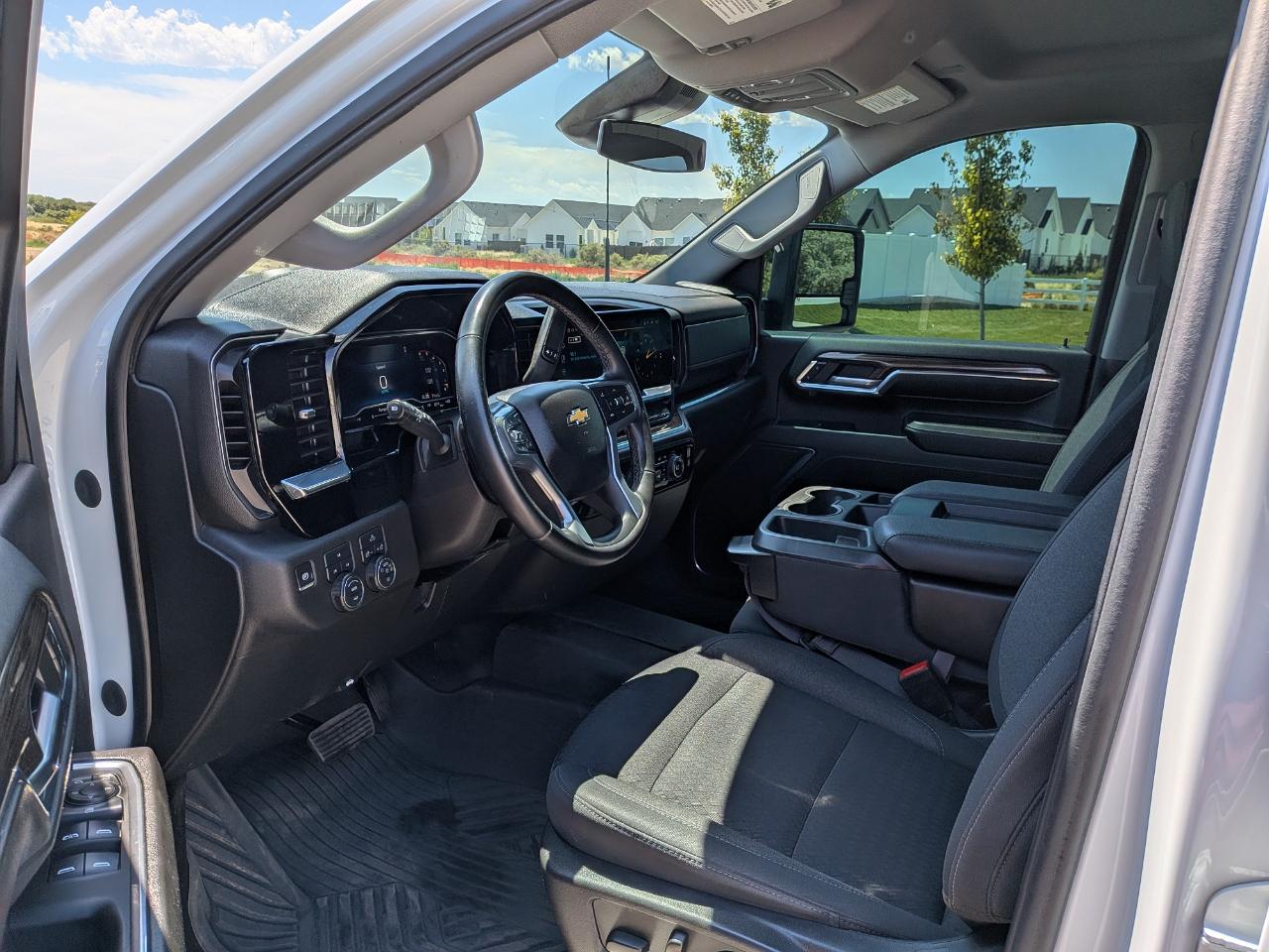 Chevrolet Silverado 2500HD LT Crew Cab Short Box 4WD 2024