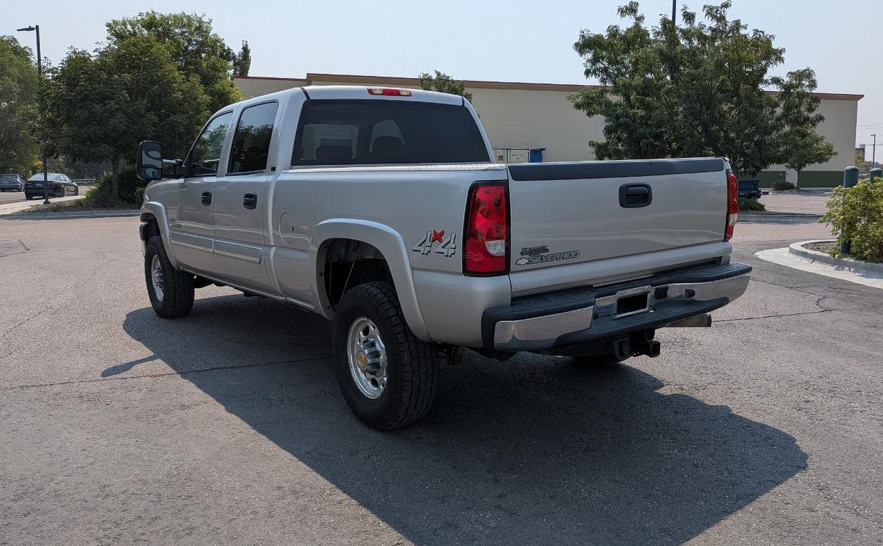 Chevrolet Silverado 2500HD LT1 Crew Cab Std. Box 4WD 2006