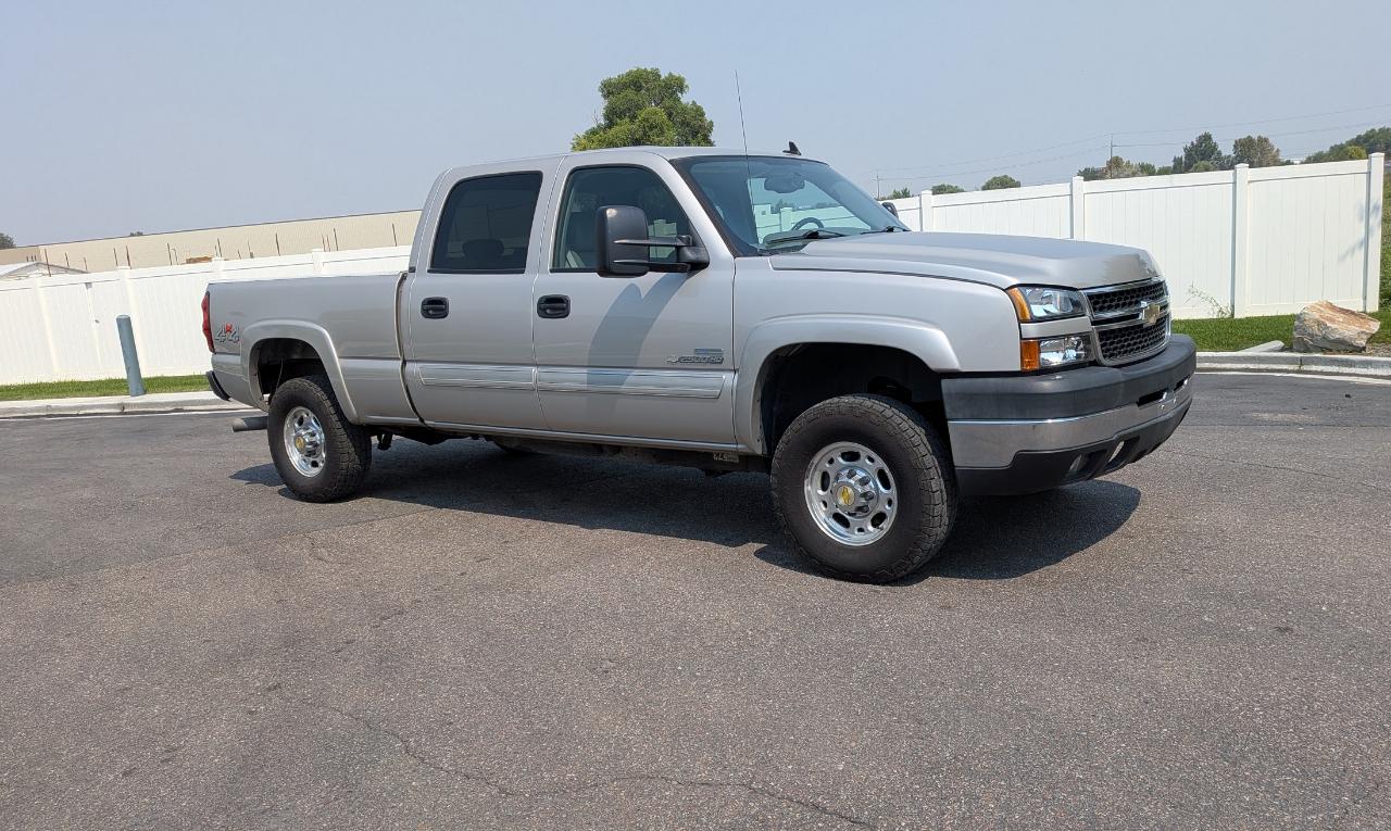 Chevrolet Silverado 2500HD LT1 Crew Cab Std. Box 4WD 2006