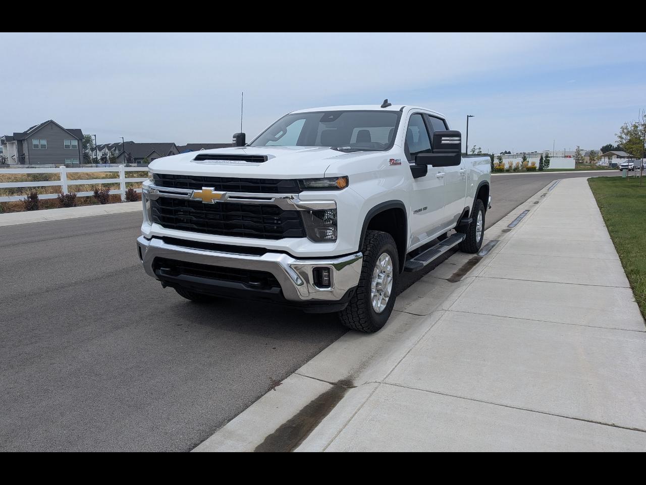 Chevrolet Silverado 2500HD LT Crew Cab Short Box 4WD 2024