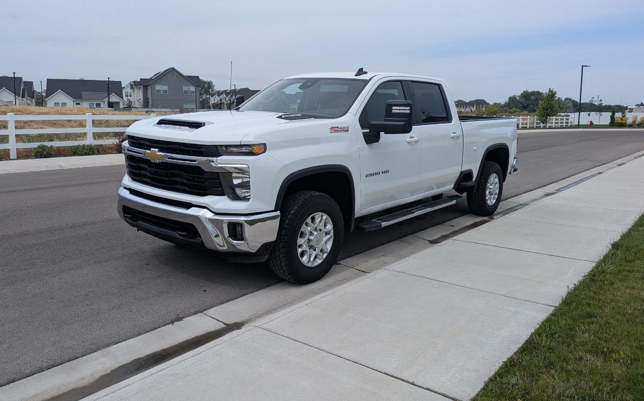 Chevrolet Silverado 2500HD LT Crew Cab Short Box 4WD 2024