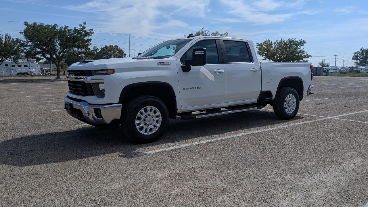 Chevrolet Silverado 2500HD LT Crew Cab Short Box 4WD 2024
