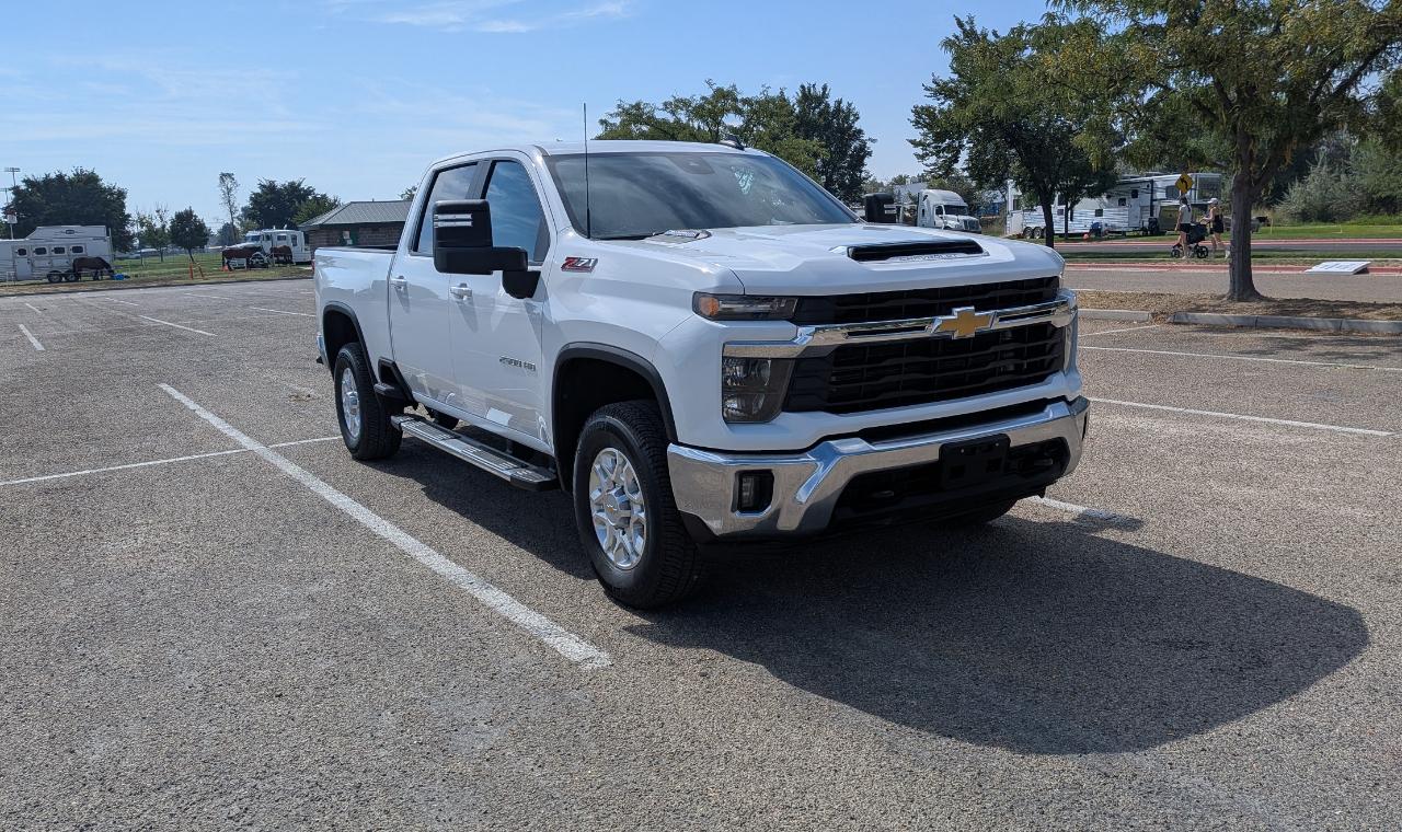 Chevrolet Silverado 2500HD LT Crew Cab Short Box 4WD 2024