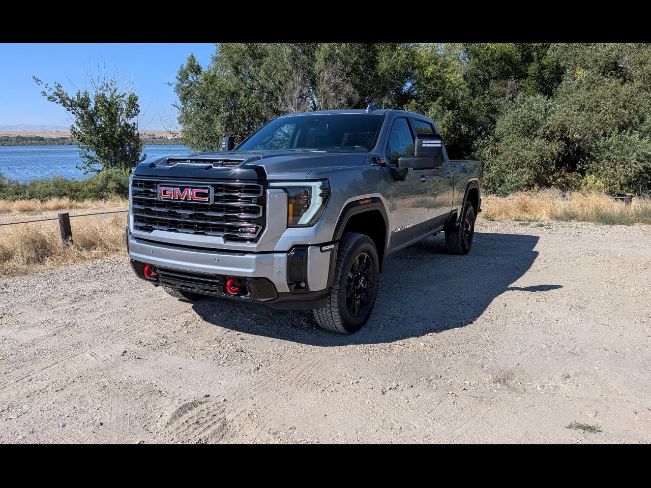 2025 GMC Sierra 2500HD AT4 Crew Cab 4WD