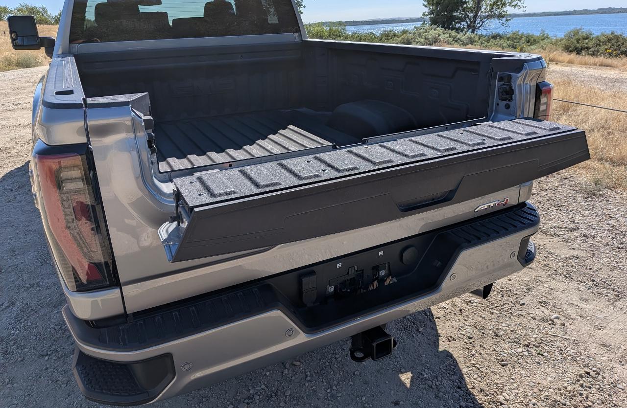 GMC Sierra 2500HD AT4 Crew Cab 4WD 2025