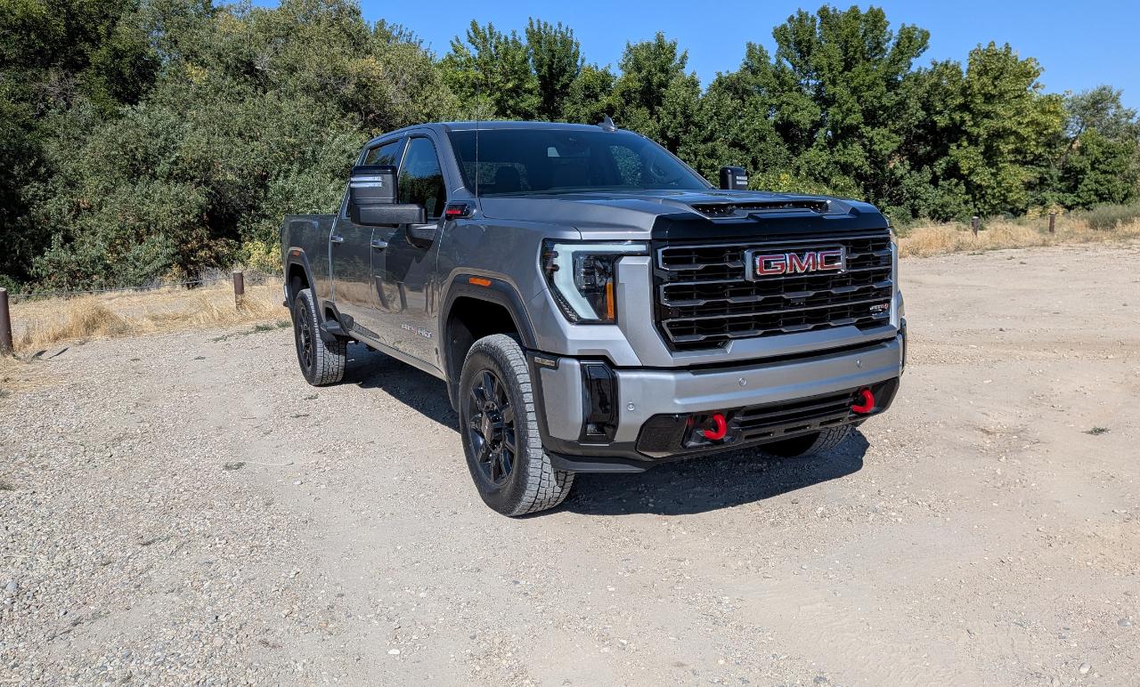 GMC Sierra 2500HD AT4 Crew Cab 4WD 2025