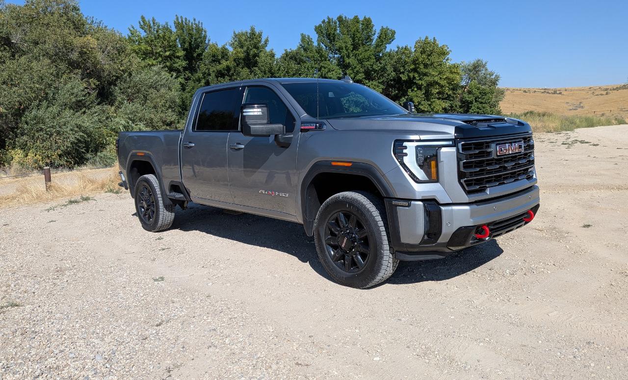 GMC Sierra 2500HD AT4 Crew Cab 4WD 2025