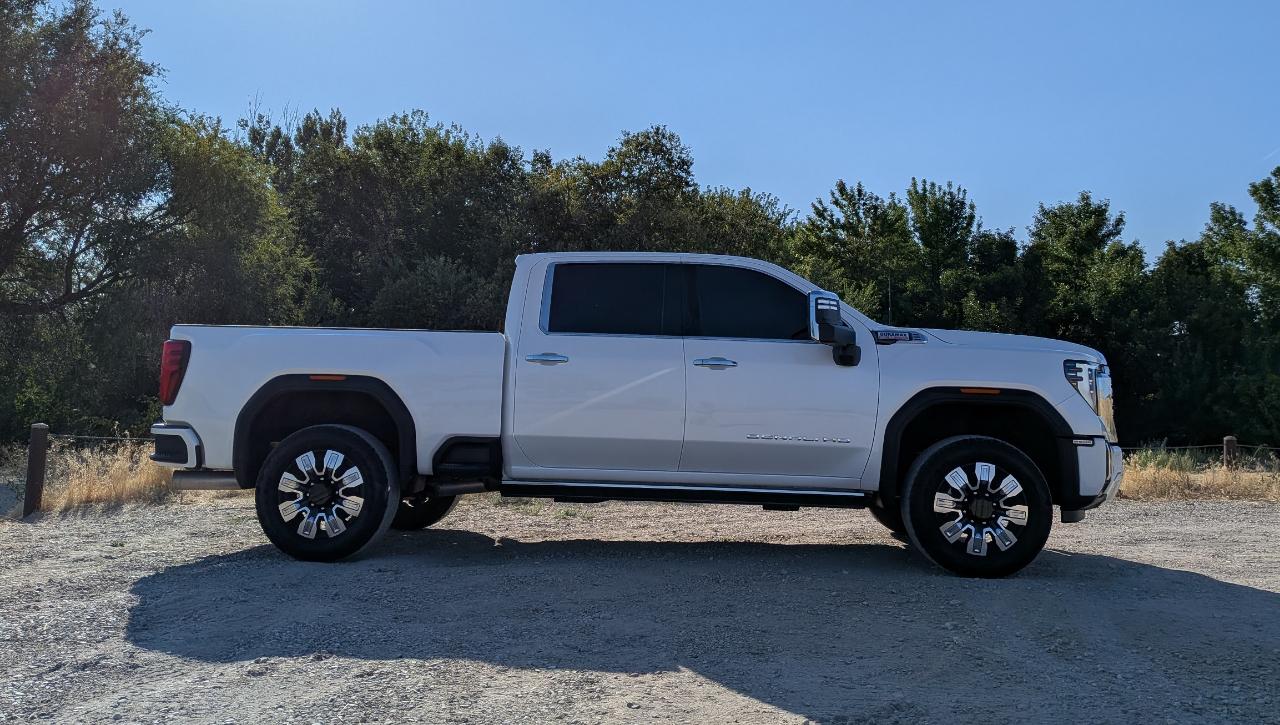 GMC Sierra 2500HD Denali Crew Cab 4WD SB 2025