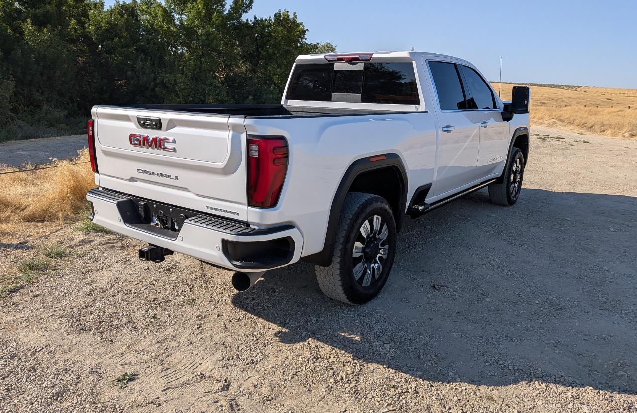 GMC Sierra 2500HD Denali Crew Cab 4WD SB 2025