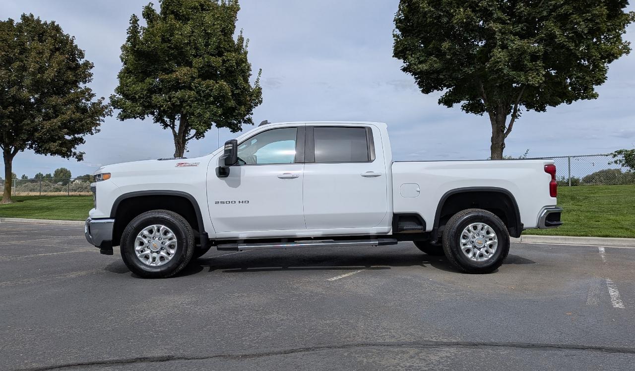 Chevrolet Silverado 2500HD LT Crew Cab Short Box 4WD 2025