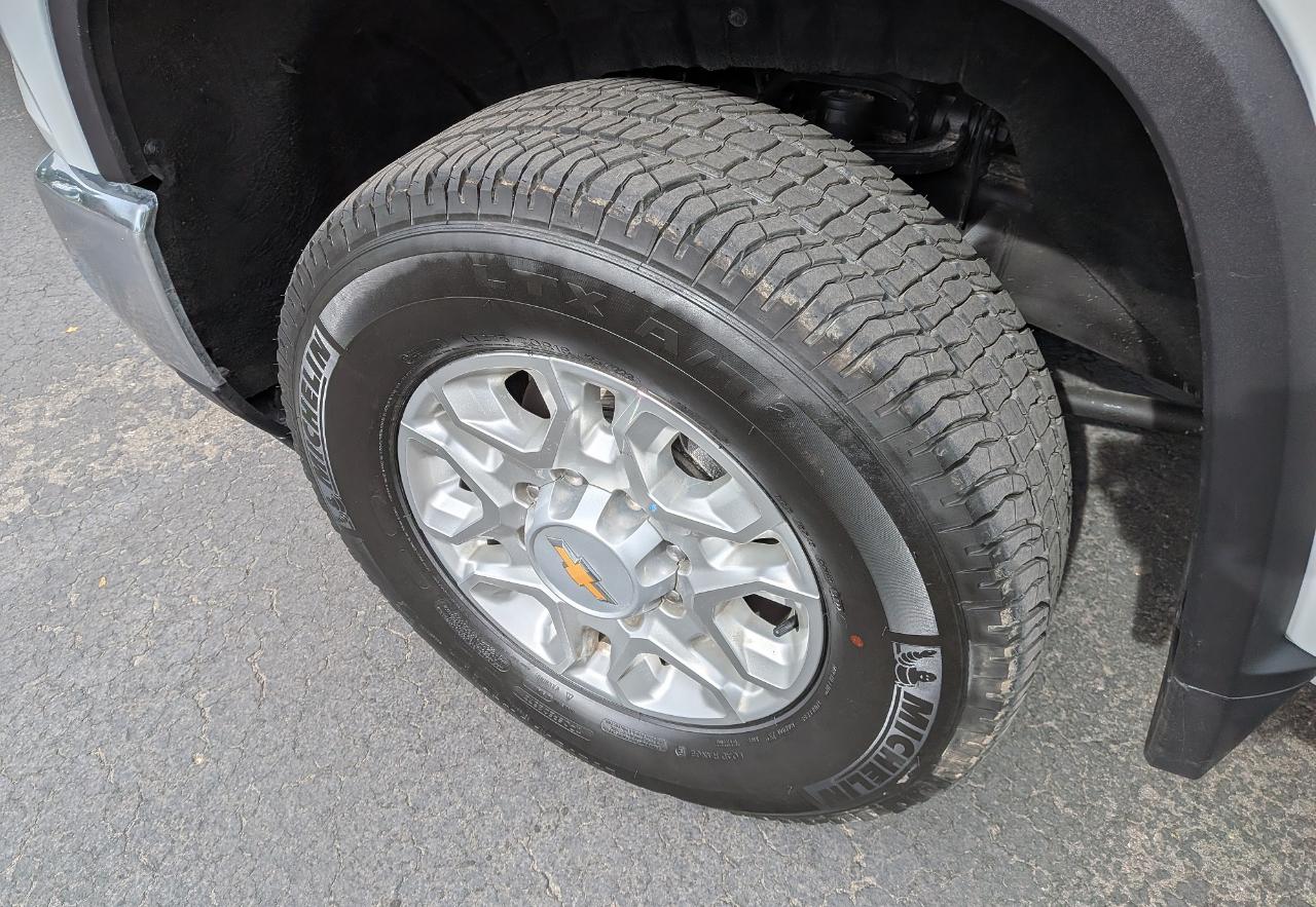 Chevrolet Silverado 2500HD LT Crew Cab Short Box 4WD 2025