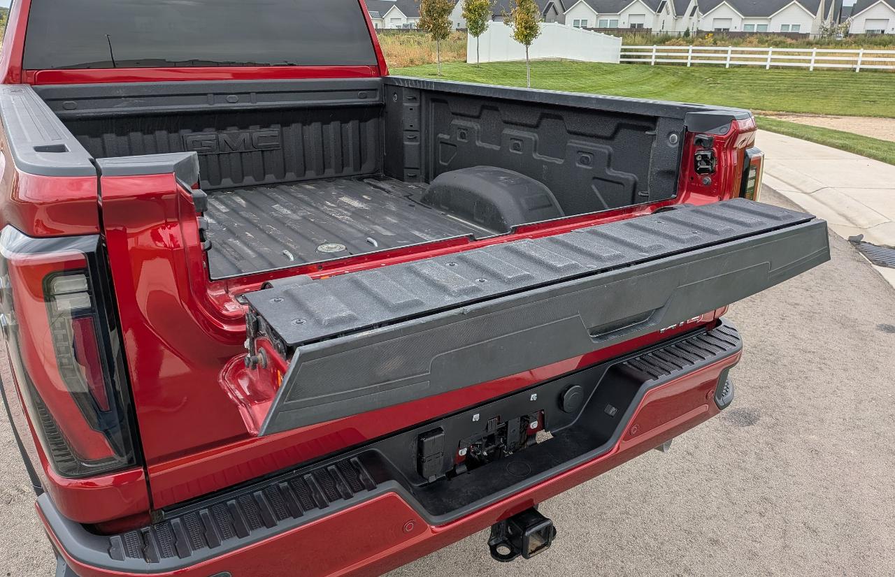 GMC Sierra 2500HD AT4 Crew Cab 4WD 2026