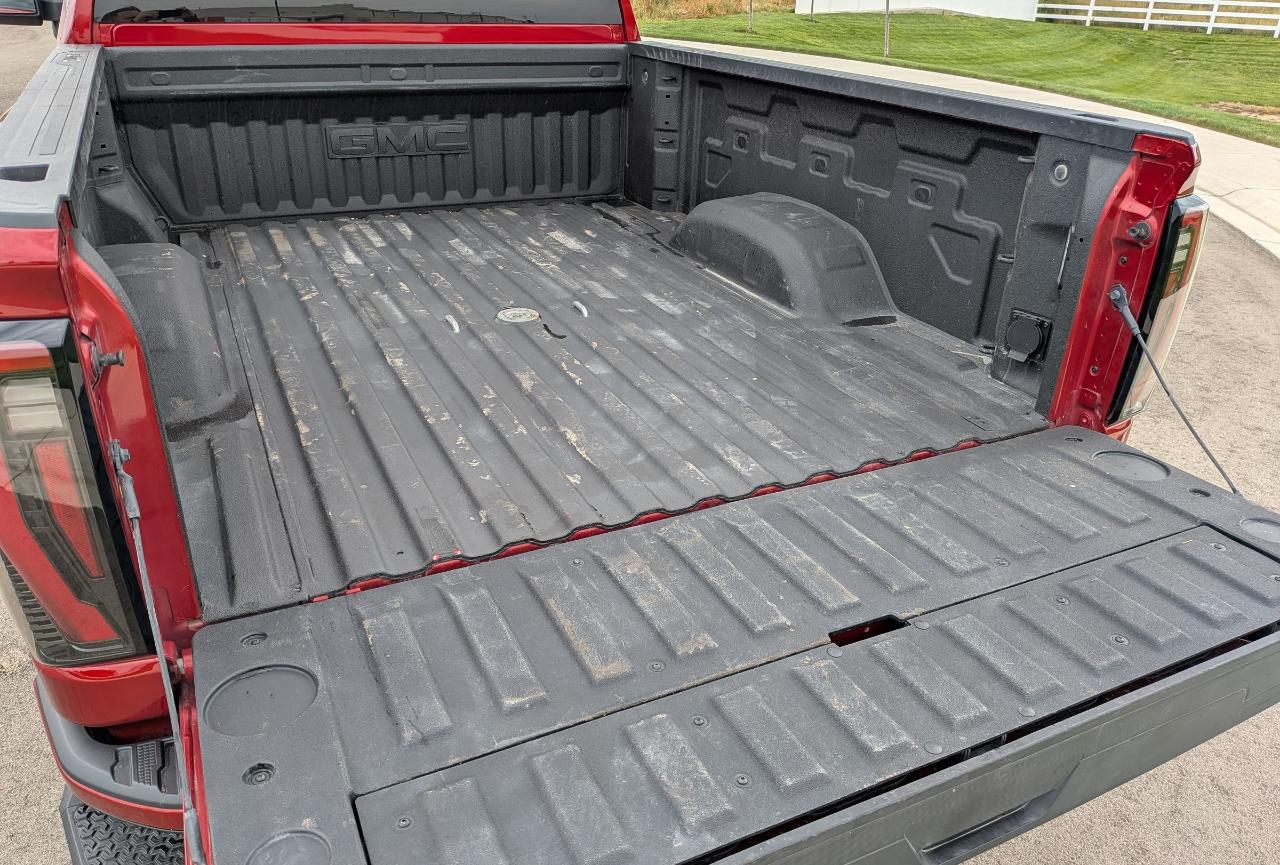 GMC Sierra 2500HD AT4 Crew Cab 4WD 2026