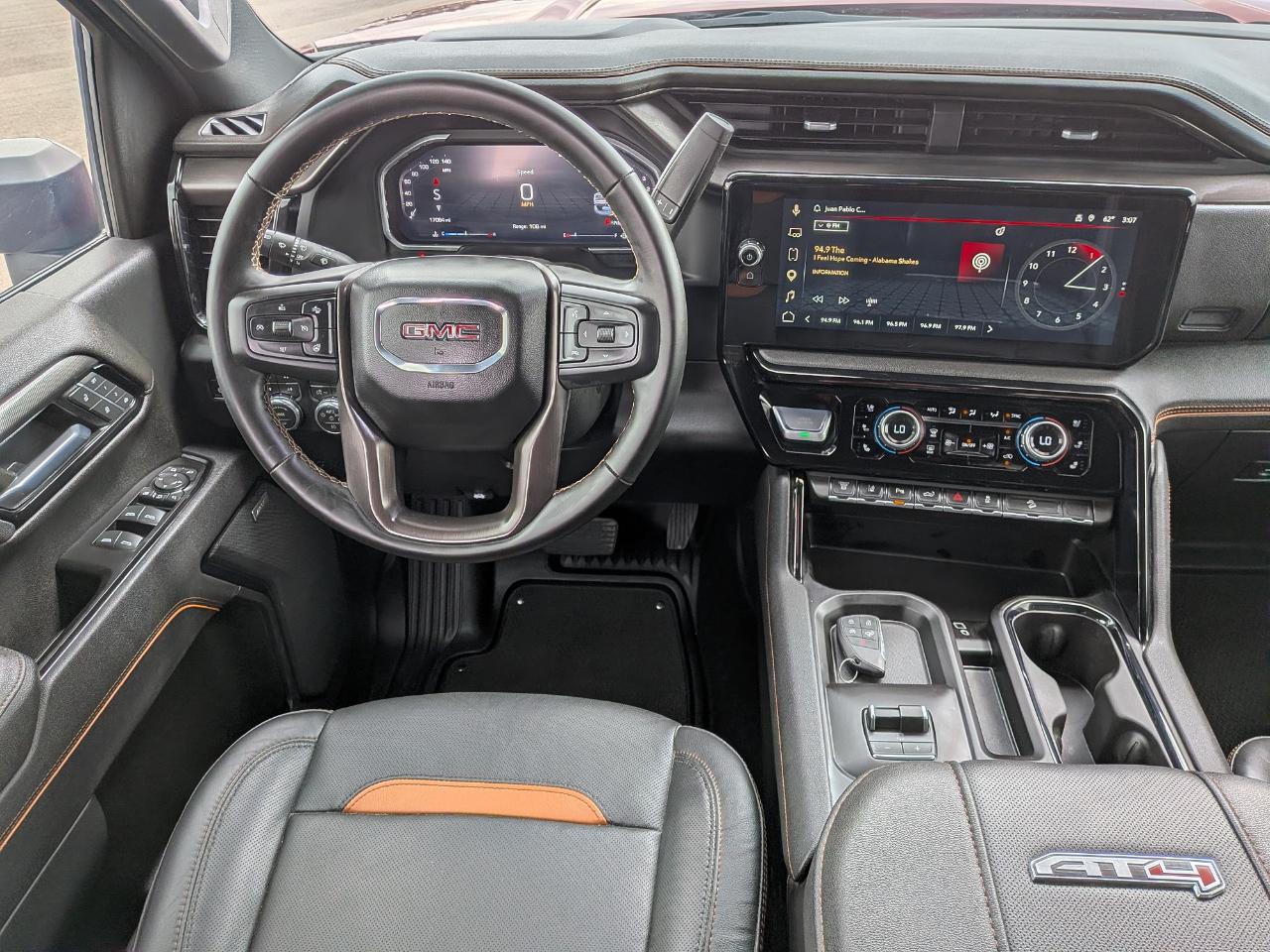 GMC Sierra 2500HD AT4 Crew Cab 4WD 2026
