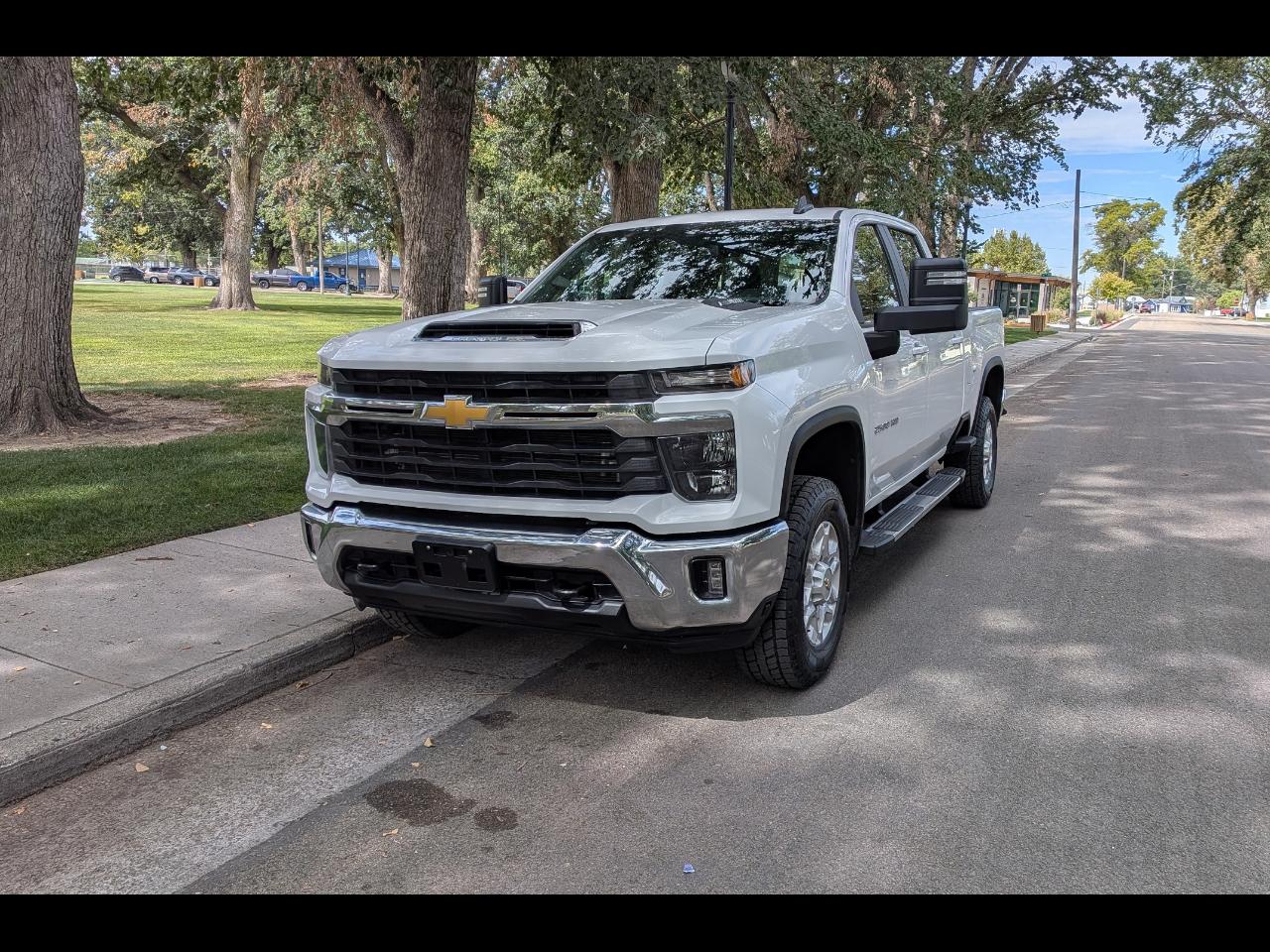 Chevrolet Silverado 2500HD LT Crew Cab Short Box 4WD 2025