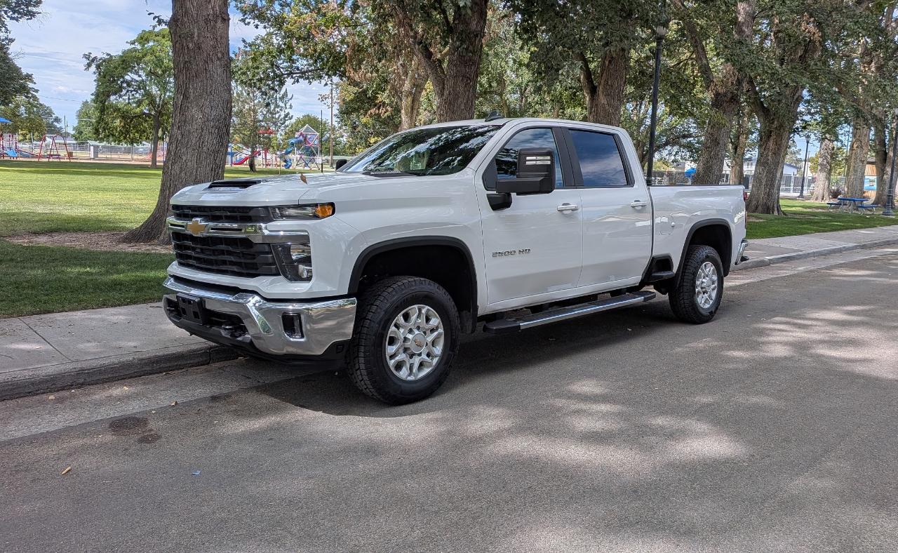 Chevrolet Silverado 2500HD LT Crew Cab Short Box 4WD 2025