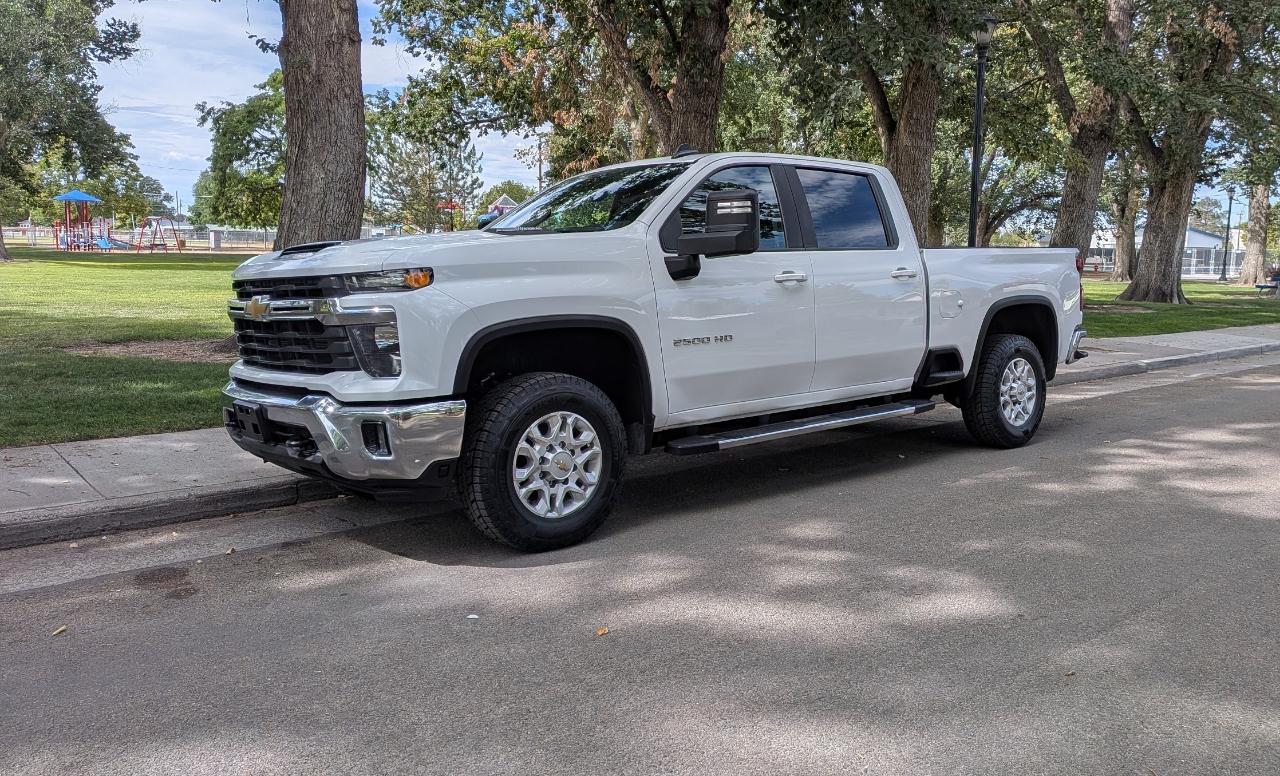 Chevrolet Silverado 2500HD LT Crew Cab Short Box 4WD 2025
