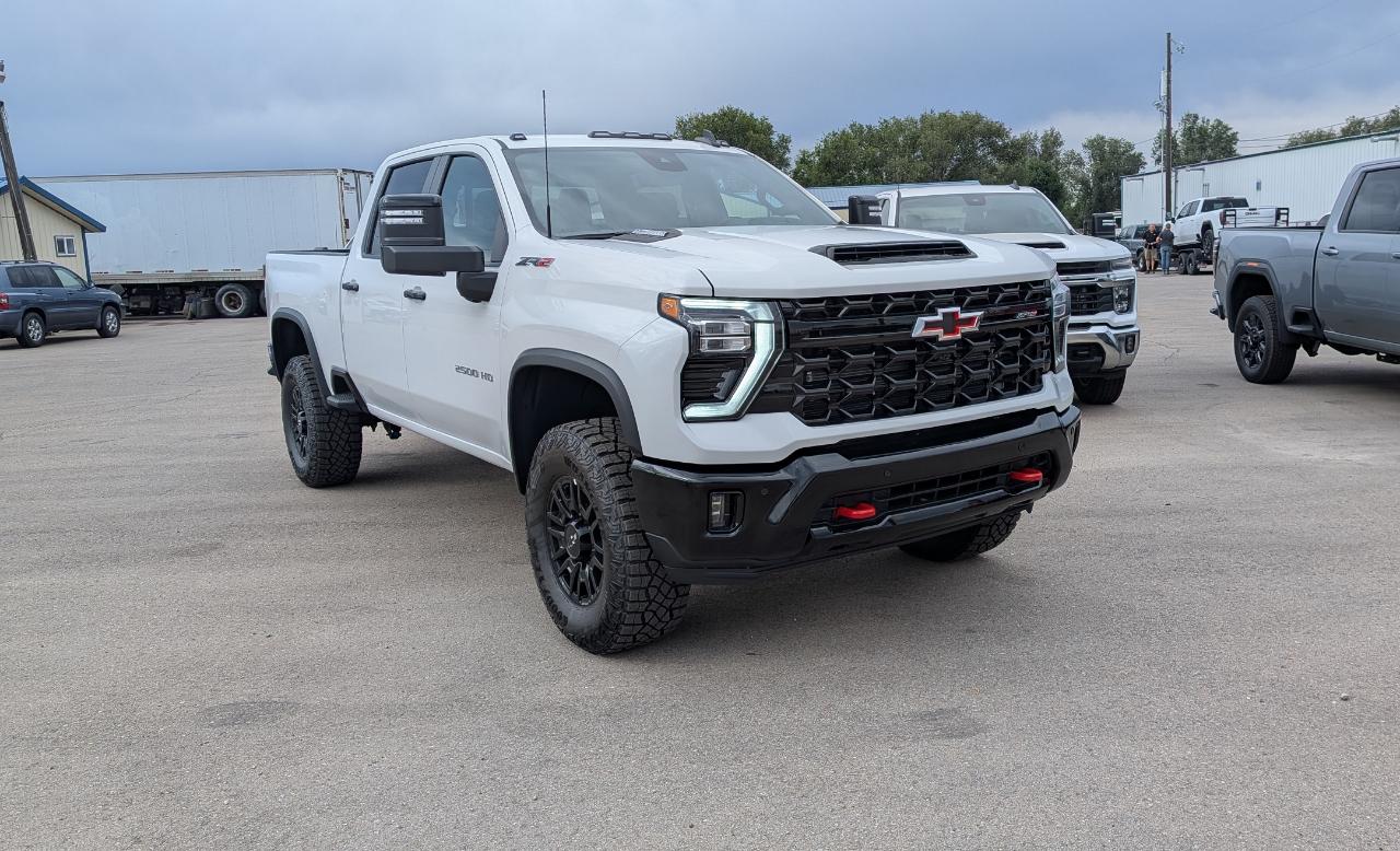Chevrolet Silverado 2500HD ZR2 Crew Cab 4WD 2026