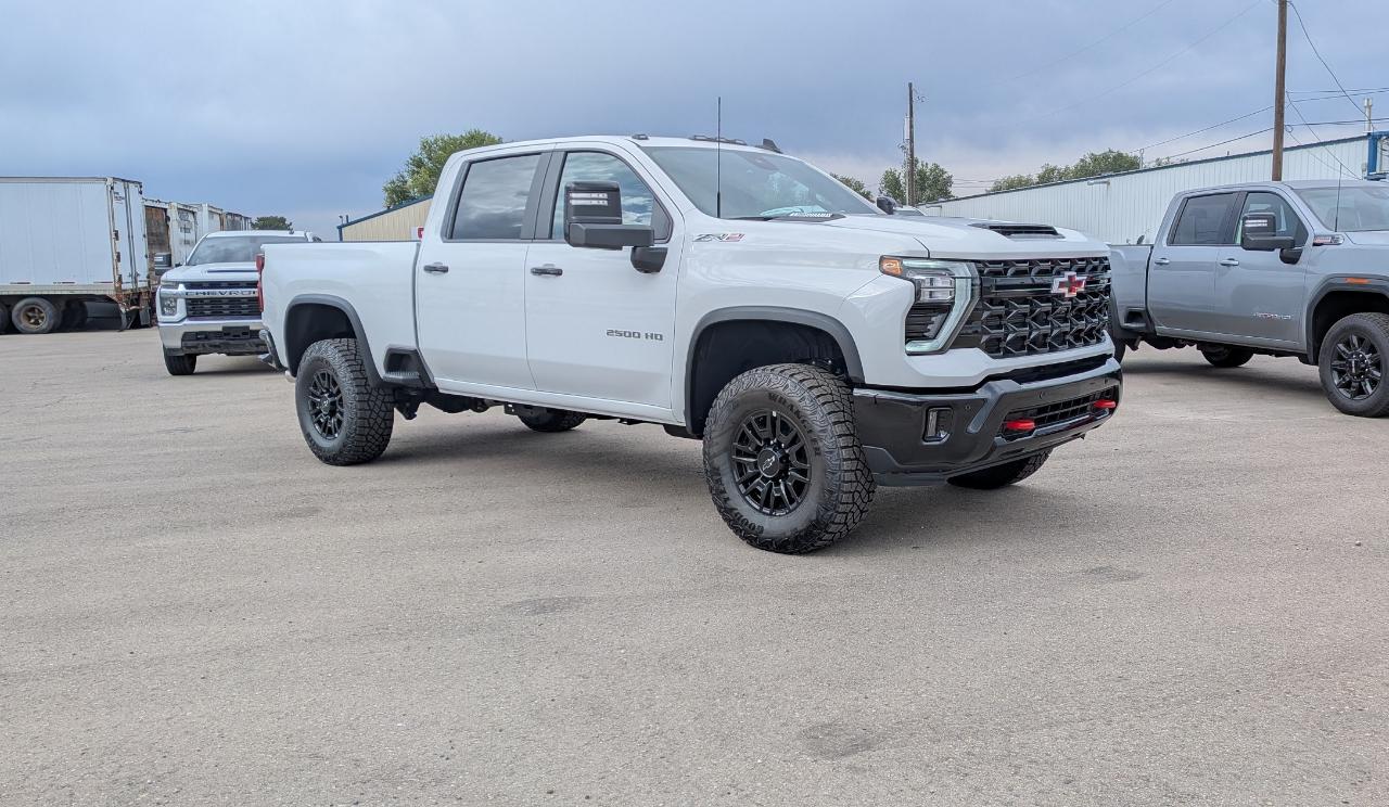 Chevrolet Silverado 2500HD ZR2 Crew Cab 4WD 2026