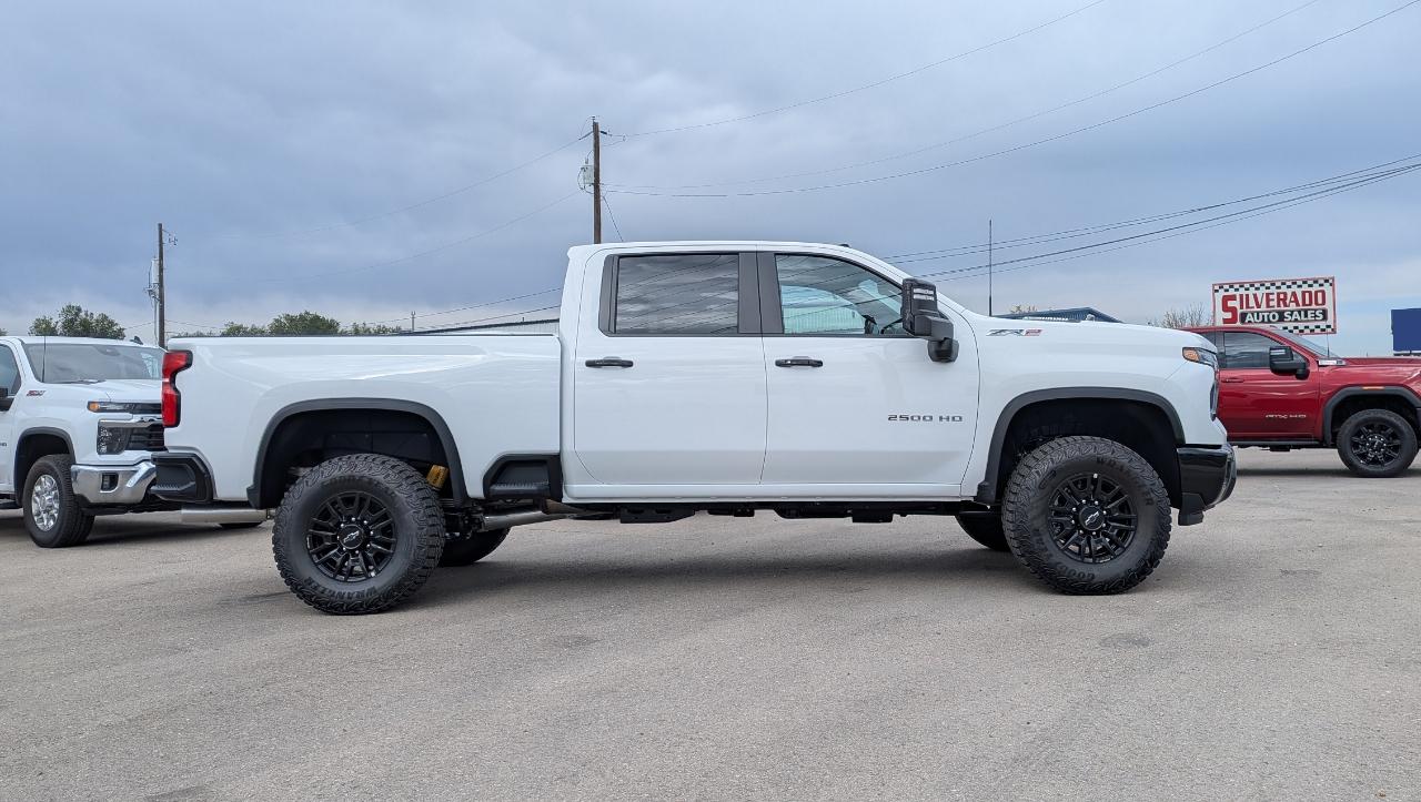 Chevrolet Silverado 2500HD ZR2 Crew Cab 4WD 2026