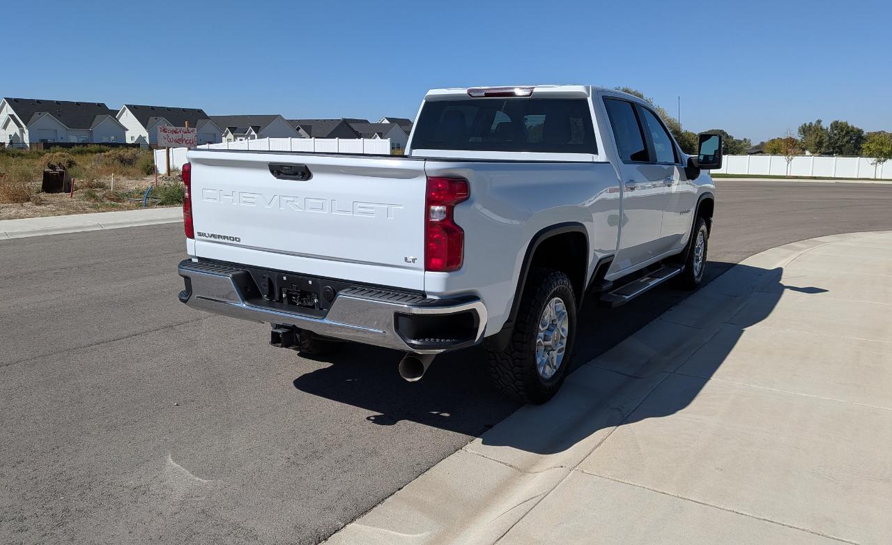 Chevrolet Silverado 2500HD LT Crew Cab Short Box 4WD 2023