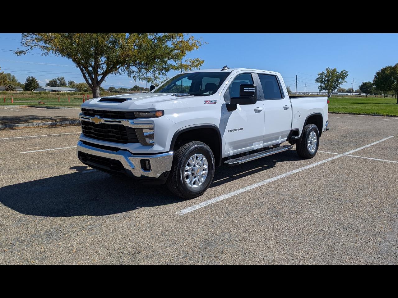 Chevrolet Silverado 2500HD LT Crew Cab Short Box 4WD 2024
