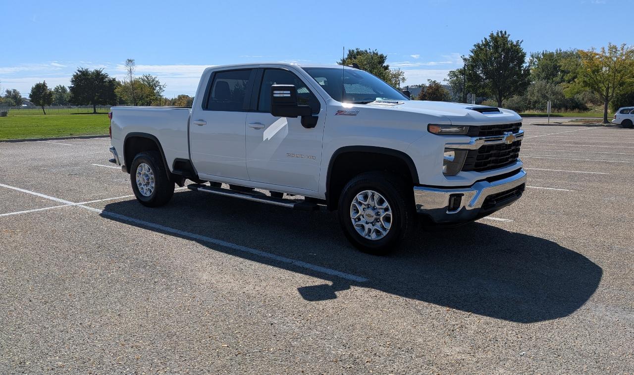 Chevrolet Silverado 2500HD LT Crew Cab Short Box 4WD 2024