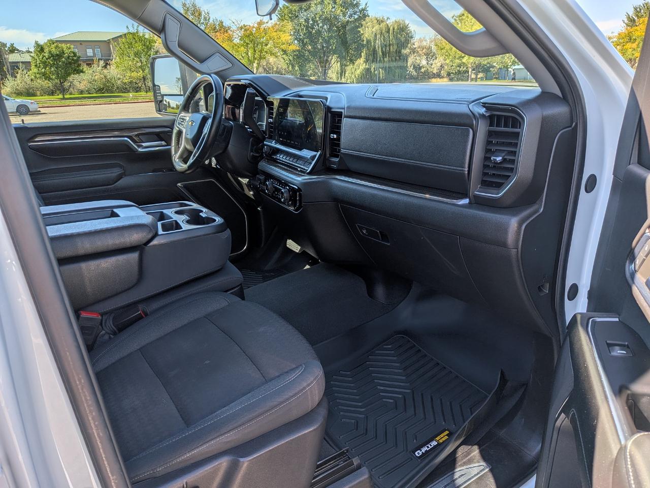 Chevrolet Silverado 2500HD LT Crew Cab Short Box 4WD 2024