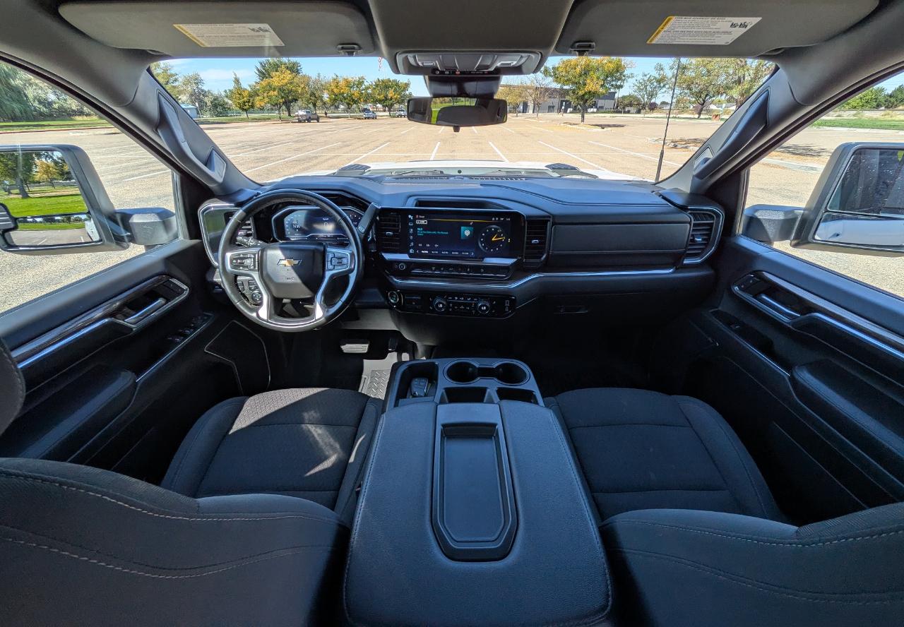 Chevrolet Silverado 2500HD LT Crew Cab Short Box 4WD 2024