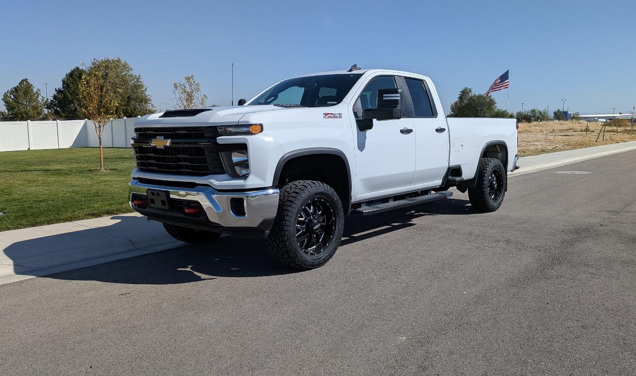 Chevrolet Silverado 2500HD Work Truck Double Cab Long Box 4WD 2024