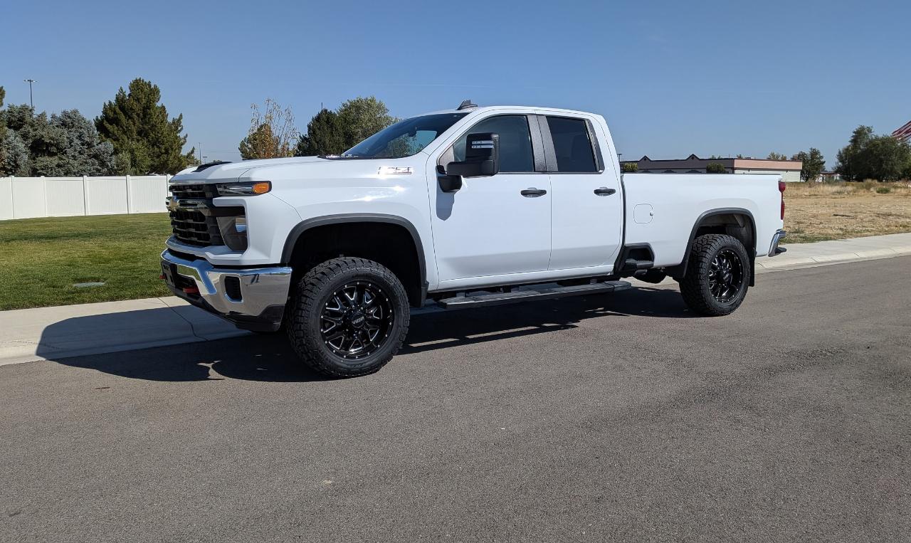 Chevrolet Silverado 2500HD Work Truck Double Cab Long Box 4WD 2024