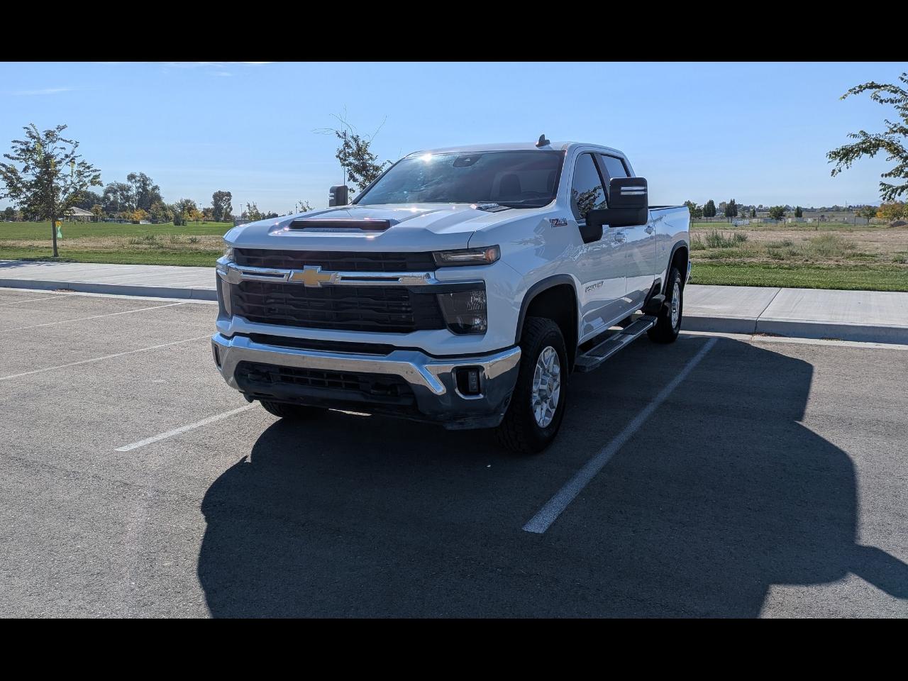 Chevrolet Silverado 2500HD LT Crew Cab Short Box 4WD 2024