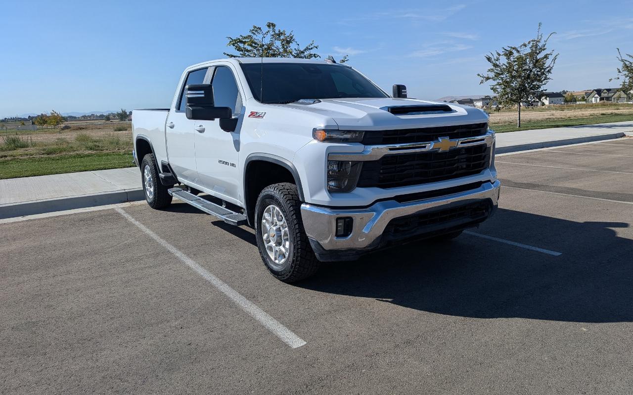 Chevrolet Silverado 2500HD LT Crew Cab Short Box 4WD 2024