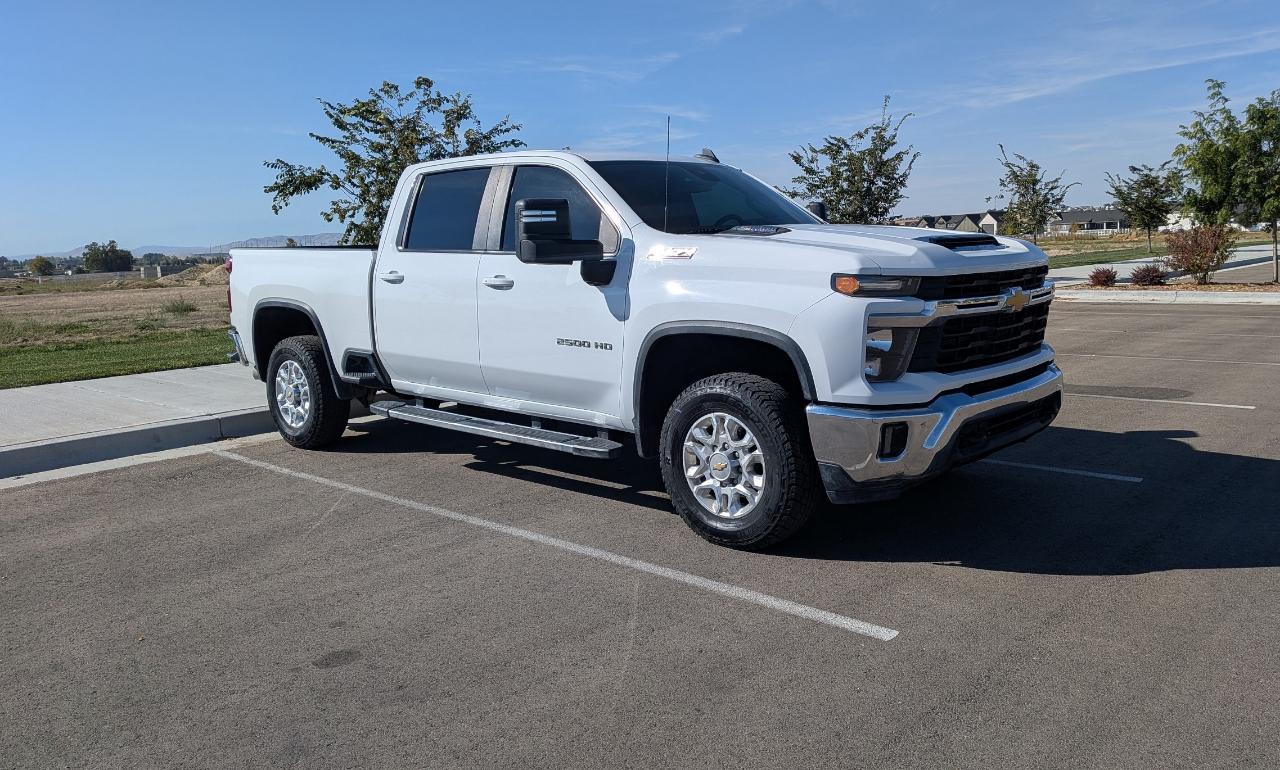 Chevrolet Silverado 2500HD LT Crew Cab Short Box 4WD 2024