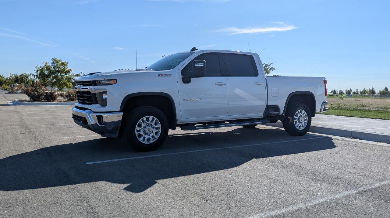 Chevrolet Silverado 2500HD LT Crew Cab Short Box 4WD 2024