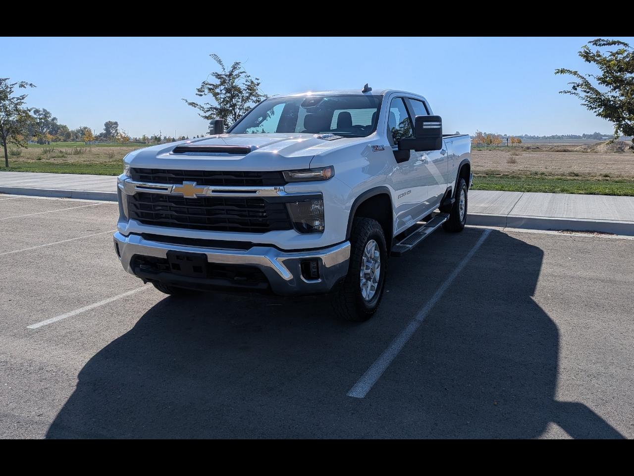 Chevrolet Silverado 2500HD LT Crew Cab Short Box 4WD 2024